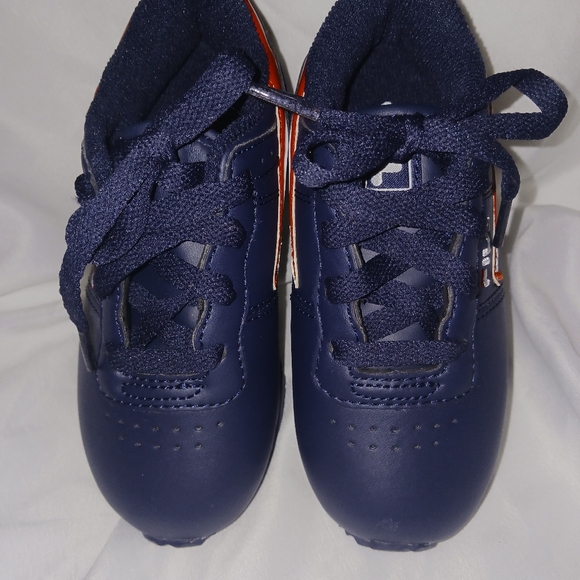 NWOT - Fila toddler unisex side 10 navy blue with red & white details - Picture 1 of 13